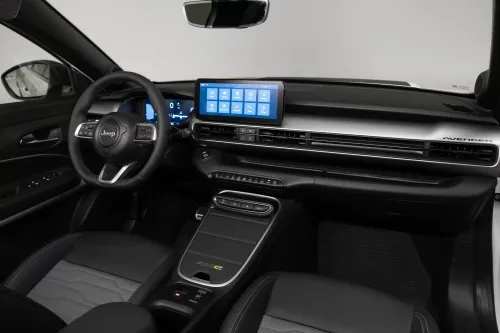 jeep avenger 4xe interni
