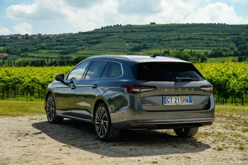skoda superb 2024 rear