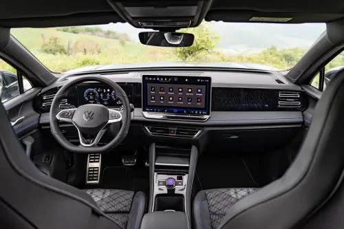 volkswagen tiguan 2024 interni 2