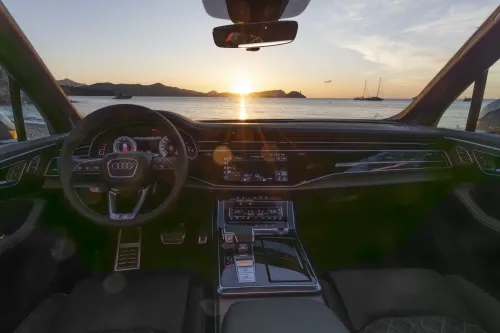 audi q7 2024 interni