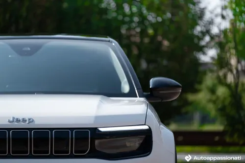 jeep avenger e hybrid 09