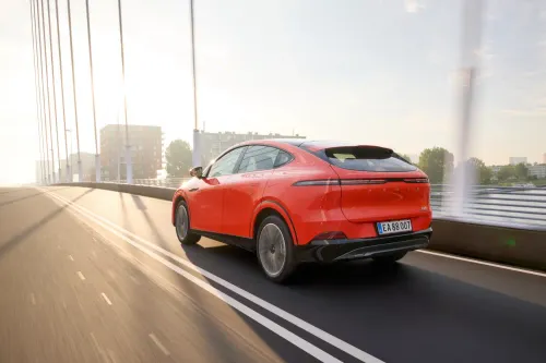 xpeng g6 orange 60a0306