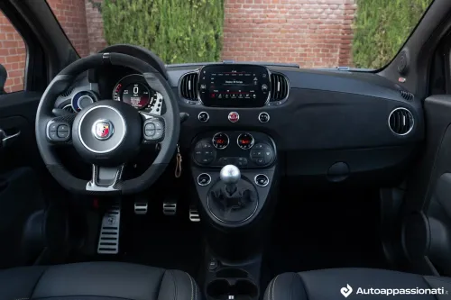 abarth 695 75 anniversario 10