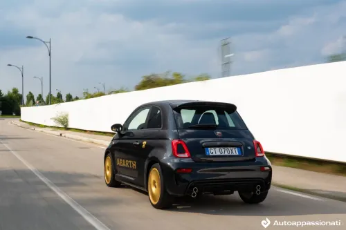 abarth 695 75 anniversario 17