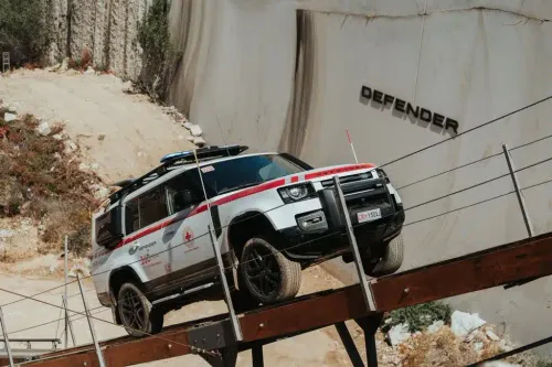 defender-130-croce-rossa