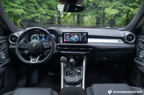 alfa romeo tonale tributo italiano 04