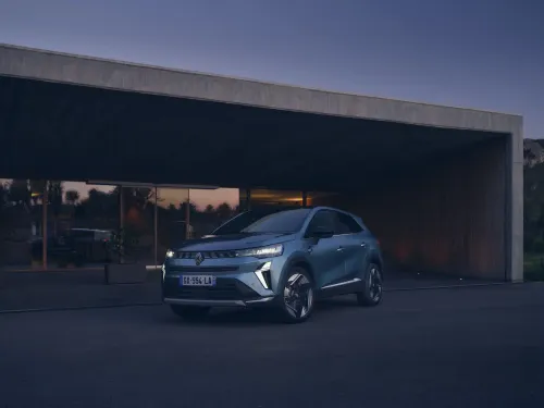 Renault Symbioz frontale tre quarti statica