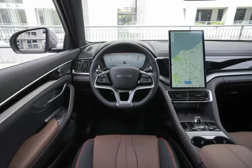 BYD SEAL U interni schermo sedili