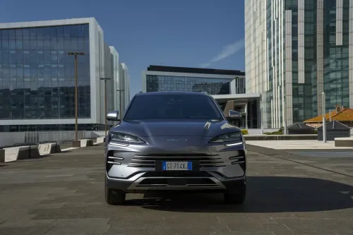 BYD SEAL U frontale fari anteriore