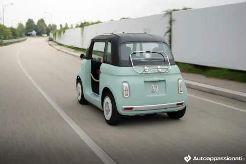 FIAT Topolino Dolcevita guida test drive retro posteriore 