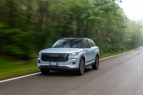 prova su strada jaecoo 7