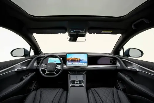 interni BYD Sealion 7