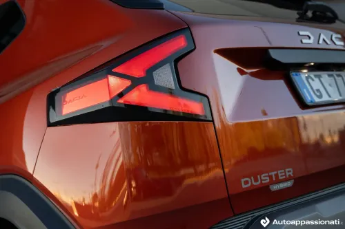 dacia duster hybrid journey 10