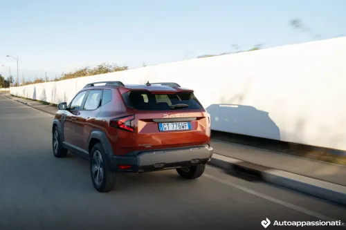 dacia duster hybrid journey 16