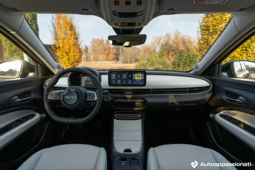 interni fiat 600 hybrid