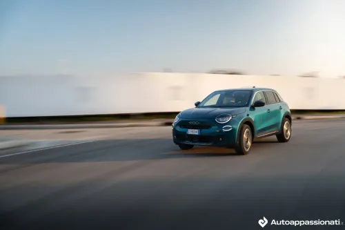 prova fiat 600 hybrid