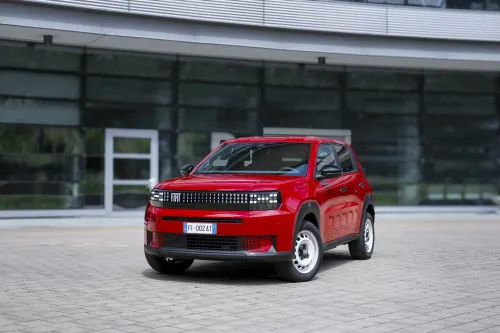 Fiat Grande Panda Elettrica RED 2025 frontale