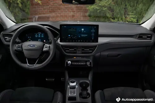 interni ford kuga 2024