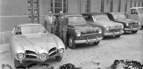 3 basata sulla meccanica della fiat 1400 se ne discosta nettamente per tutto il resto
