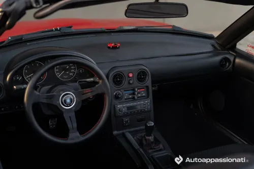 Mazda MX-5 NA 1.8 16v 1994 interni laterale