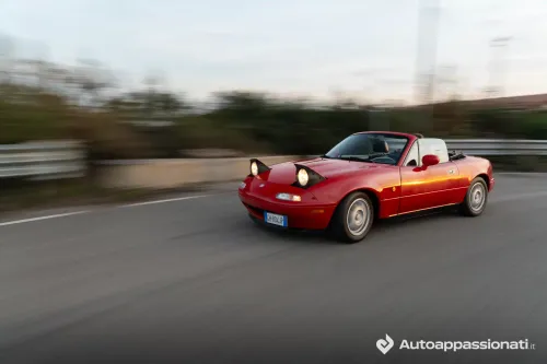 Mazda MX-5 NA 1.8 16v 1994 dinamica frontale tre quart43