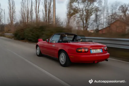Mazda MX-5 NA 1.8 16v 1994 dinamica frontale tre quarti