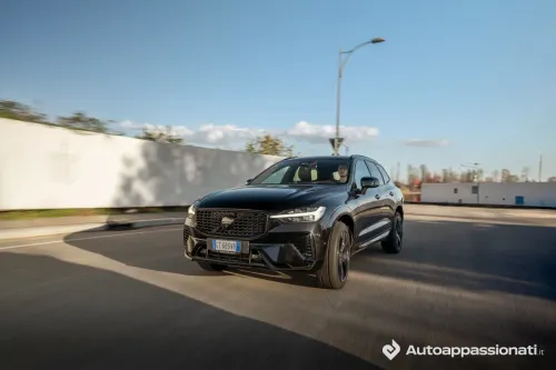 xc69 plug-in ibrida accelerazione guida sterzo freni