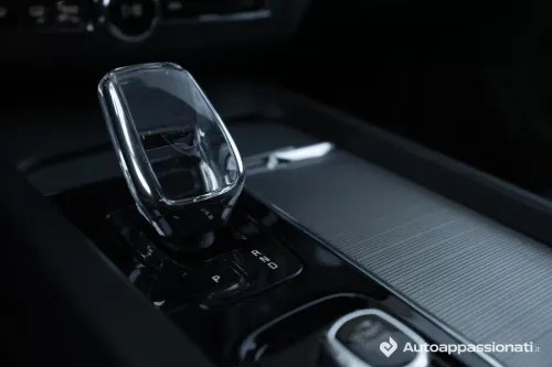 Volvo XC60 interni materiali cambio 