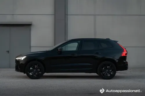 volvo xc60 ibrida laterale 