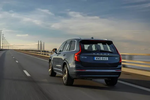 337010 new volvo xc90 b5 dynamic