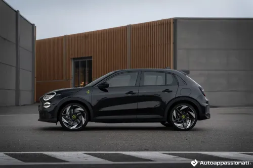 abarth 600e turismo 04