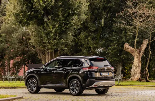 nissan x trail mild hybrid posteriore