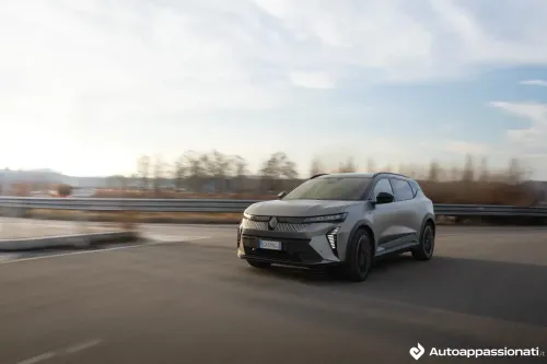 dinamica renault scenic e-tech 2025