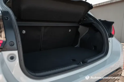 toyota yaris hybrid 2025 14