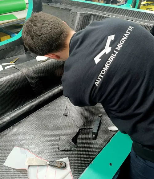 Monoscocca fibra di carbonio Rina Mignatta