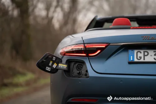 presa ricarica maserati grancabrio folgore