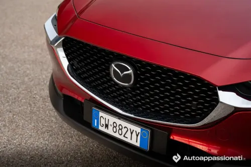 mazda cx-30 griglia calandra frontale
