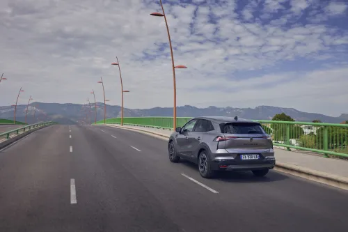 Renault_Symbioz_E-Tech_145 guida posteriore