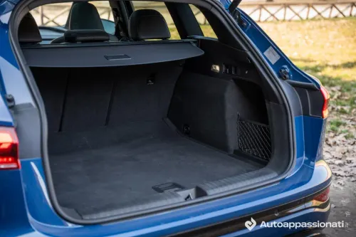 bagagliaio audi sq6 e-tron
