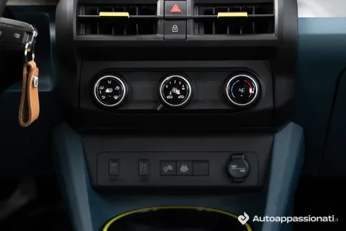 fiat grande panda elettrica 15