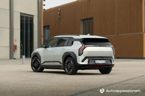 Kia EV3 Gt-Line rear retro posteriore