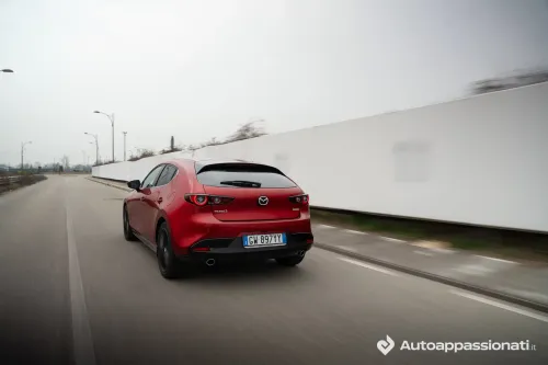 mazda 3 2025 25 dinamica posteriore trw quarti