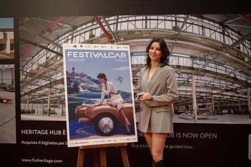 Mercedes Alazraky con Locandina Festival Car 2025