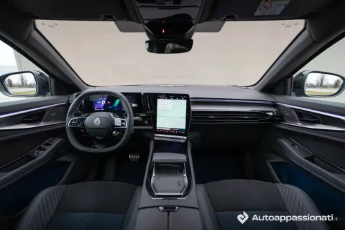 renault rafale 2025 interni