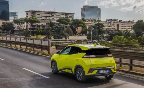 byd dolphin surf dinamica posteriore tre quarti jpg