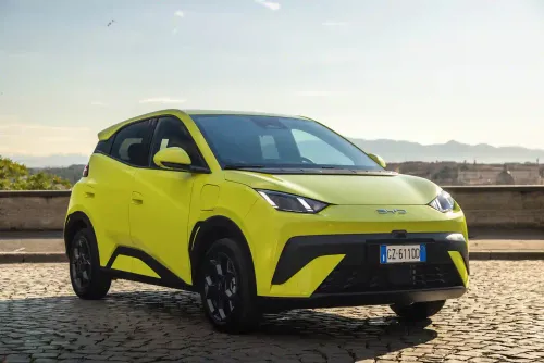 byd dolphin surf frontale statico jpg