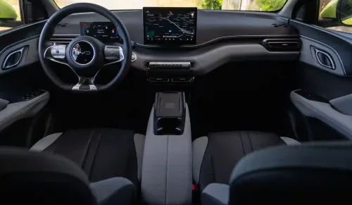 byd dolphin surf interni complessiva jpg