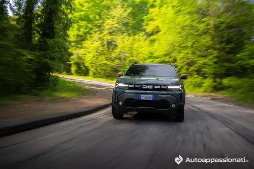 dinamica anteriore dacia duster 2025