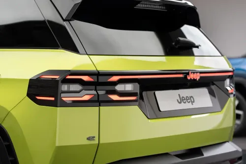 fari posteriori jeep compass 2025