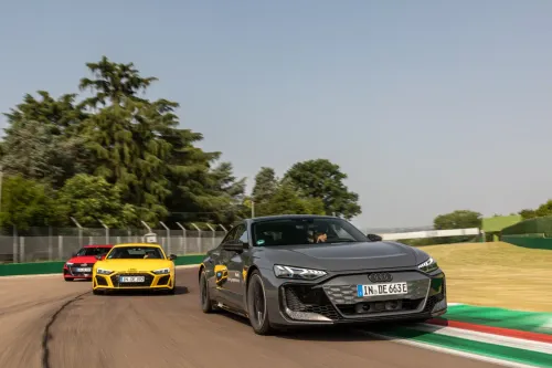 audi e-tron gt rs performance